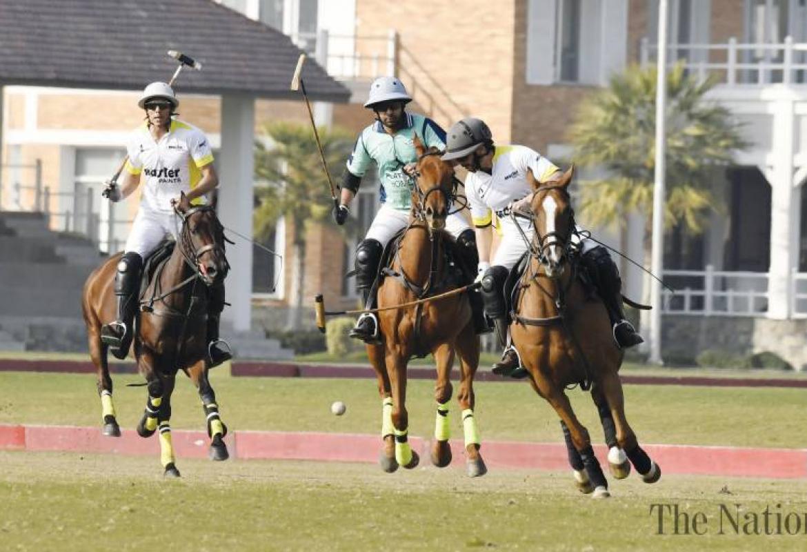 Pricemeter и Platinum Homes играют в поло