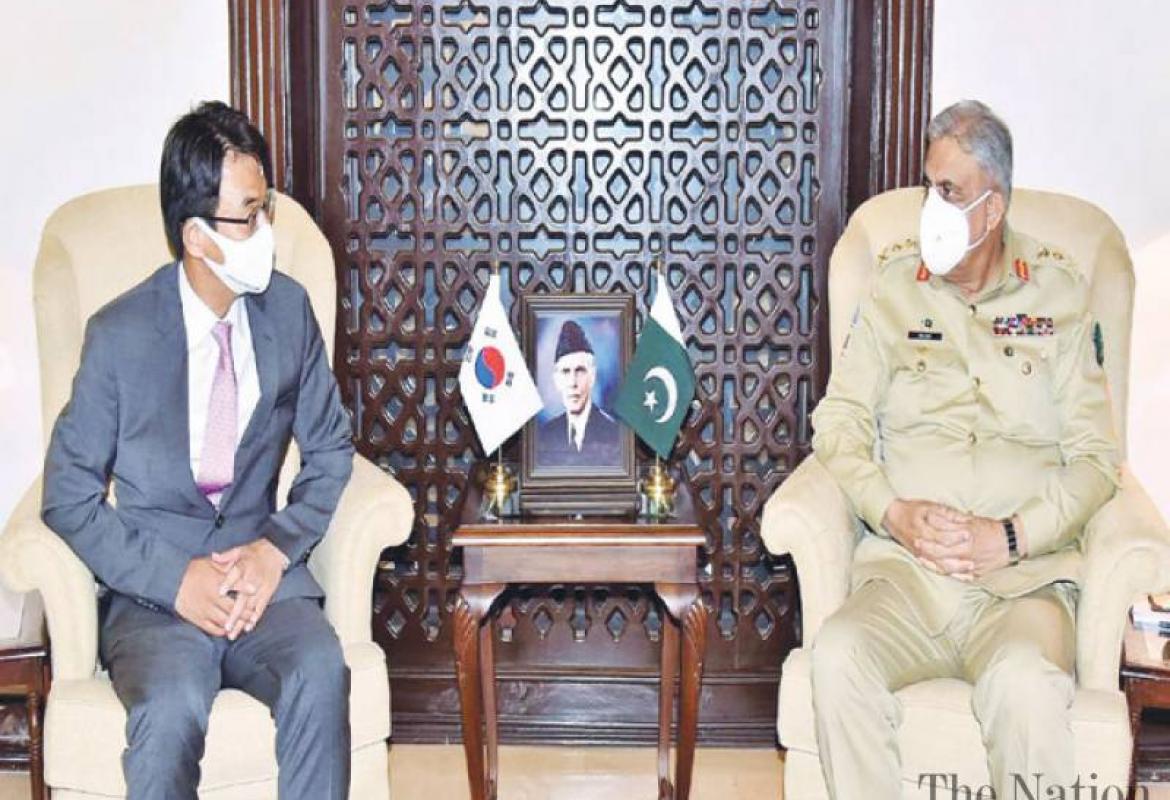 Су Санпьйо и Джавед Баджва