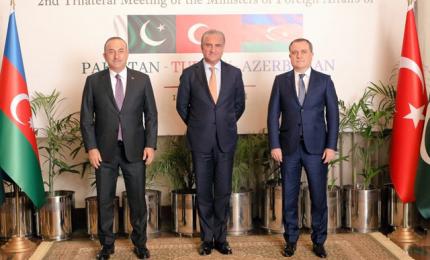Главы МИД Турции, Пакистана и Азербайджана